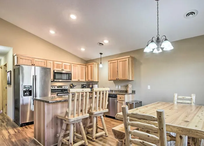 Breezy Point Cabin W/ Fire Pit - Walk To Lake
